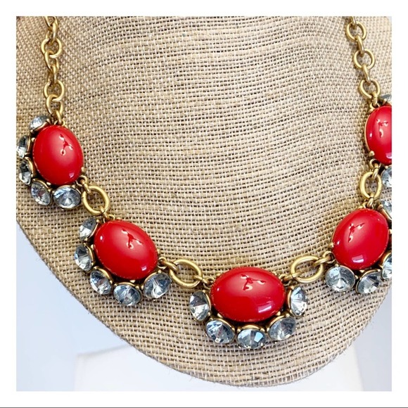 Stella & Dot red acrylic cabochon large rhinestone gold tone statement necklace - Picture 9 of 11